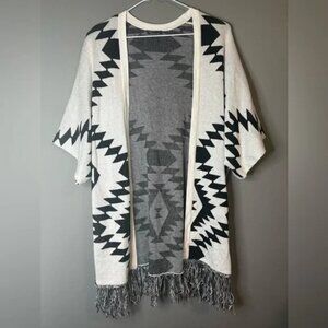 Dynamite size xs-s geometric Aztec fringed Monochrome Knit Sweater